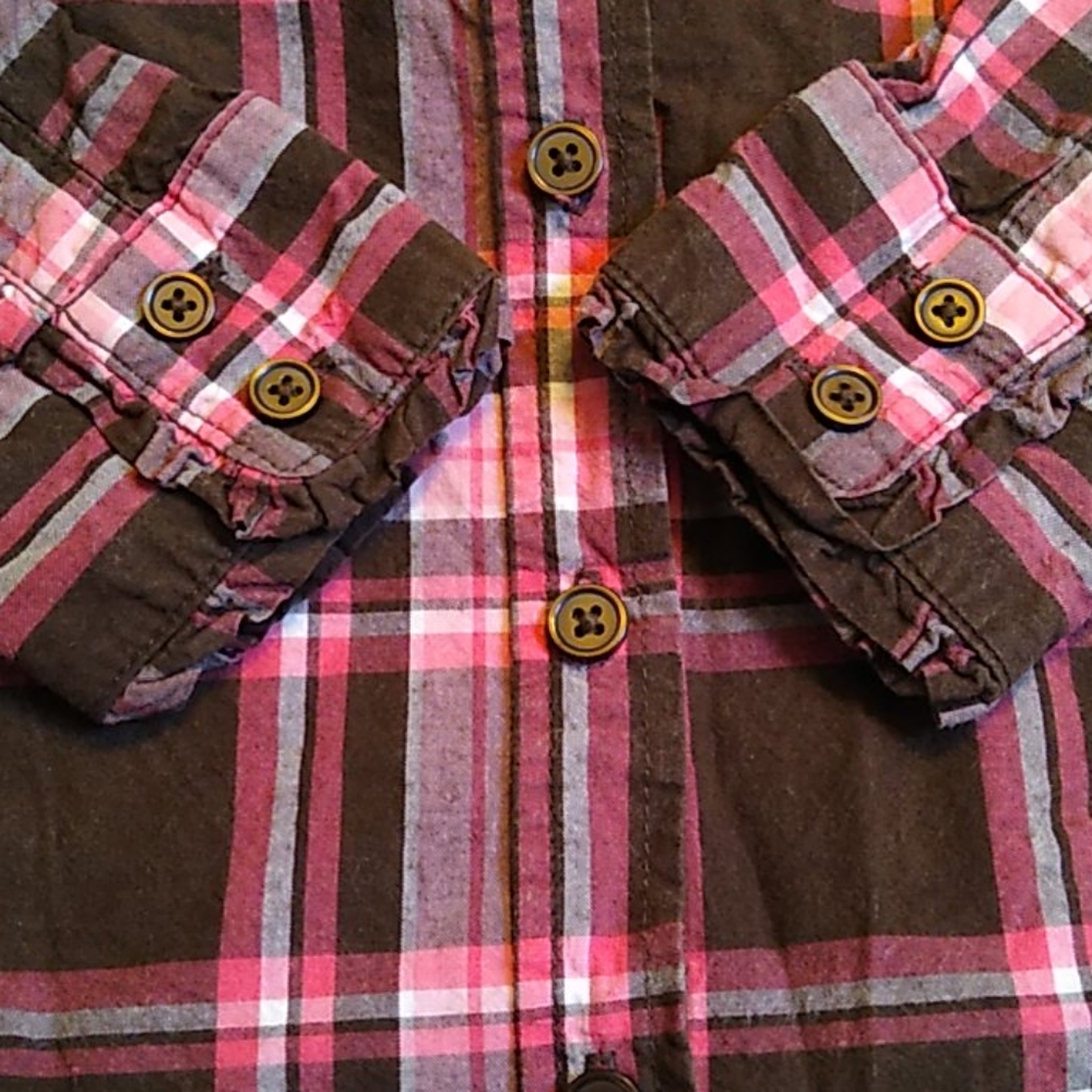 4T button down - Picture 2 of 4